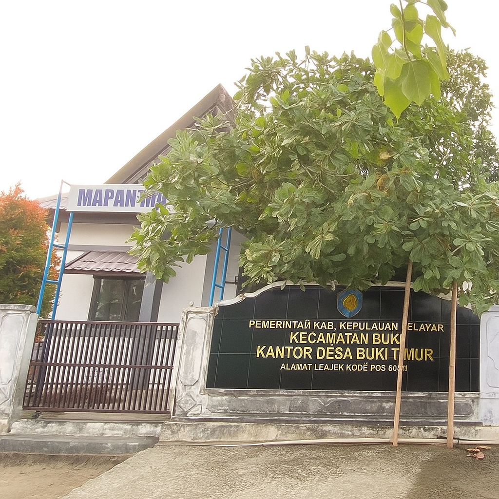 Gerbang Desa Buki Timur